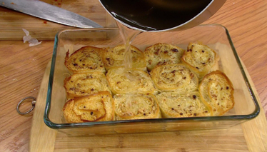 Baklava Yufkasından Cevizli Kadayıf Sarma