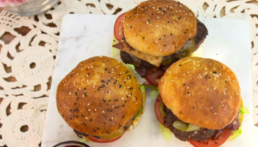 Soslu Sirkeli Hamburger