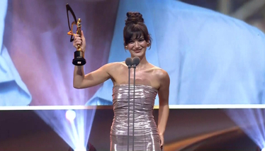 En İyi Kadın Oyuncu – Pınar Deniz