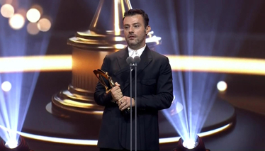 En İyi Erkek Oyuncu – Salih Bademci