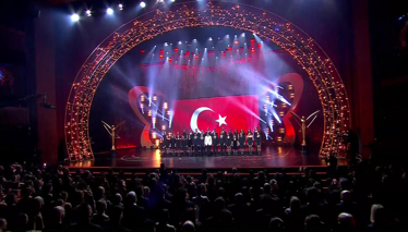 Norm Ender’in 100. Yıl Marşı (Parla) Performansı