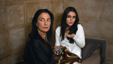 Üç Kız Kardeş 66. Bölüm