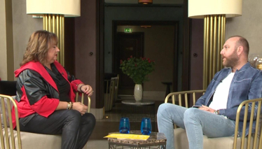 Emre Kabakuşak genç kuşak ile usta oyuncular arasında hangi farkları görüyor?