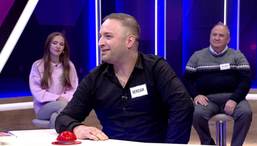 Yeryüzünde en küçüğü Avustralya olan, yedi büyük kara parçasından her biri