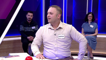 Eklendiği kelimelere tek anlamı veren Batı kökenli bir ön ek