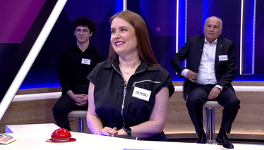 Mecazen, “yüce, büyük” anlamlarına gelen sözcük