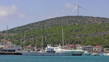 Çeşme'nin Mavi Koylarında Tekne Turu