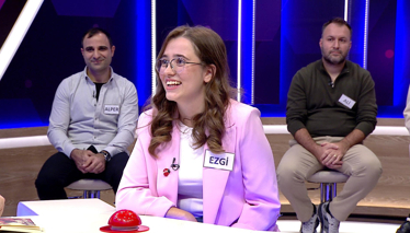 Yaşı hayli ilerlemiş kadınlar için kullanılan bir seslenme sözü