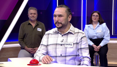 Hem erkeklerim hem de kadınların kulağına taktığı takı