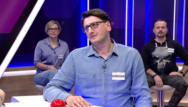 Bir şeyi duyurmak ve tanıtmak için hazırlanan resimli duvar ilanı