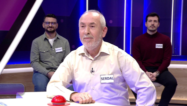 Hoşa gitmek, ilgi çekmek için takınılan davranış