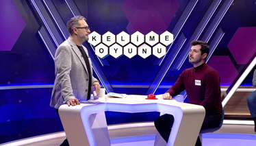 Bir yere girip çıkarken kullanılan, açılıp kapanma özelliği olan duvar