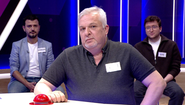 Güldürü niteliğinde olan kısa oyun