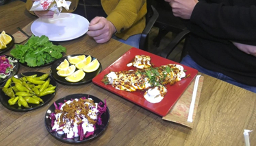 En güzel aşklar tantuniyle başlar!