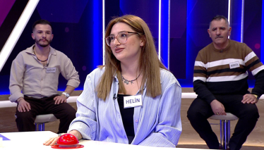 Deniz ya da havuza girerken giyilen tek parçadan oluşan giysi