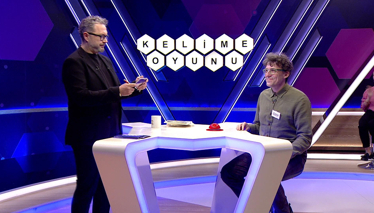 "Çok ötelerde bulunan" anlamına gelen bir söz