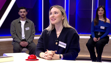 Bulunan çağın anlayışına, şartlarına uygun olan