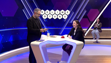 Davranışları, üstün vasıfları sebebiyle, çeşitli kerametler gösteren kimse