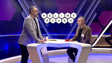 Renk vermek için eşyaların üzerine sürülen sentetik formlarda olan madde