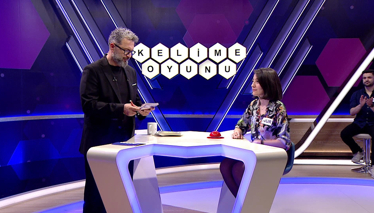 Türkçe kökenlisi "uzay" olan sözcüğün Arapça kökenli karşılığı