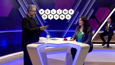 Molekülünde üç atom bulunan oksijenden oluşan, gaz durumundaki basit element