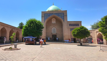 Hazreti İmam Külliyesi