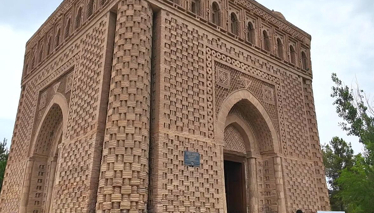 Samani Devleti Kurucusu İsmail Bin Ahmed'in Türbesi