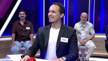 Dudak sesleriyle başlayan sözcüklerin ilk seslerini güçlükle söyleyen kişiler için kullanılan sıfat