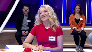 Çok uçta, kenarda köşede olan