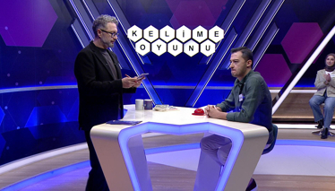 Bıyığı ve sakalı çıkmayan erkek