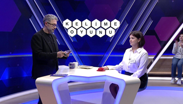 Vücudun üst bölümüne giyilen, kadın giysisi