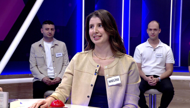 Kelime Oyunu Televizyonda gösterilmek için hazırlanan, müzik parçasının görüntülü versiyonu