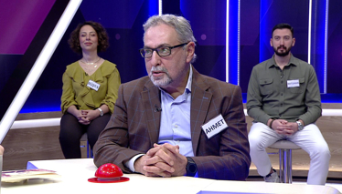 Kelime Oyunu Giysilerin boynu çeviren bölümü