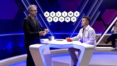 Kelime Oyunu İstasyon, sinema gibi yerlerde, giriş kapılarında bulunan bilet alıp verilen yer