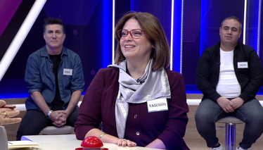 Kelime Oyunu Büyük ve sert taş kütlesi