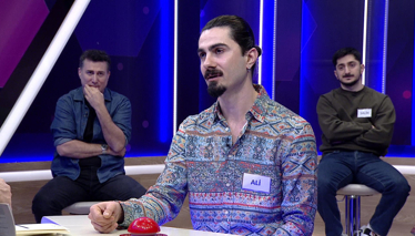 Kelime Oyunu Dinî buyrukları yerine getirmek için Suudi Arabistan'a gidip gelen kişi