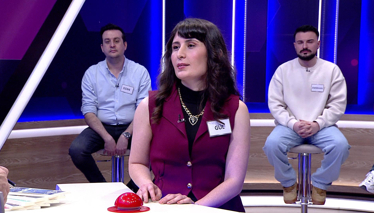 Kelime Oyunu Dinin buyruk ve yasaklarına bütünüyle uyan kimse