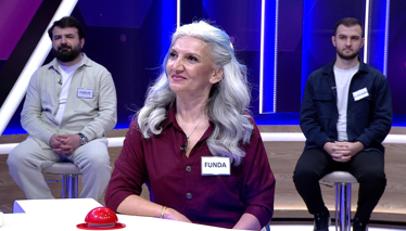 Kelime Oyunu Gömlek veya hırka üzerine giyilen kısa giysi