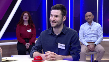 Kelime Oyunu Krem rengine yakın beyaz renge verilen isim