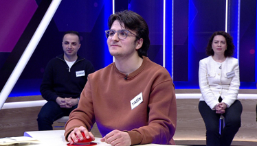 Kelime Oyunu Bir elektronik eşyaya yapılan elektrik yüklemesi