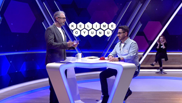 Kelime Oyunu Su üstünde giden büyük taşıt, sefine