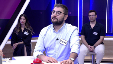 Kelime Oyunu İnandığı, düşündüğü gibi davranmama