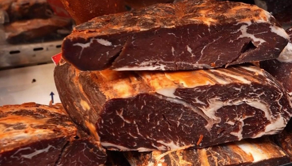 Lezzetli mi lezzetli 'Kayseri Pastırmaları'