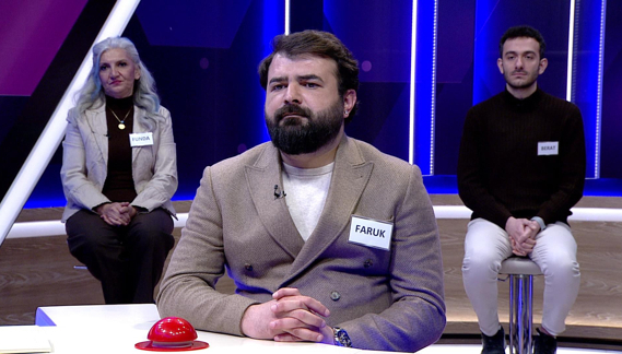 Kur’an’daki sureleri meydana getiren kelime ve cümlelerden her biri