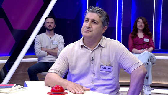 Yere serilen bir tür nakışlı ve kalın yaygı