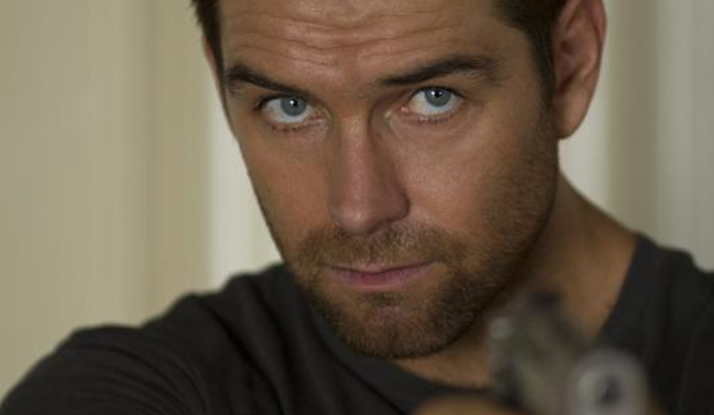 Banshee l Sezon: 1 Bölüm: 7. Behold A Pale Rider