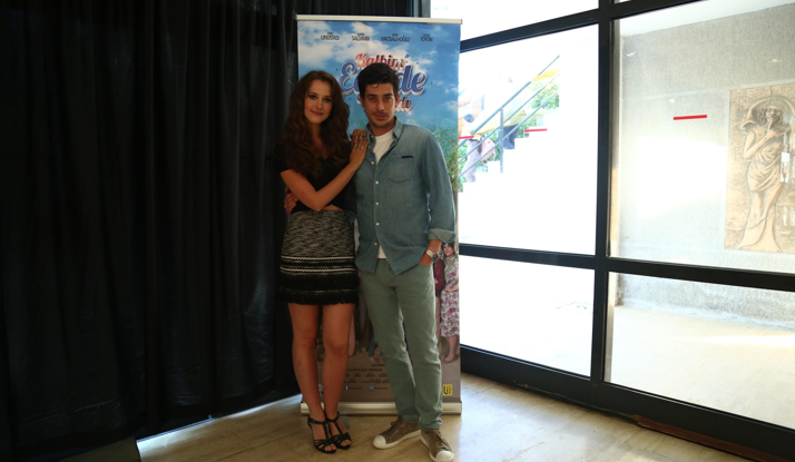 Kalbim Ege'de Kaldı ilk bölümüyle geceye damga vurdu!