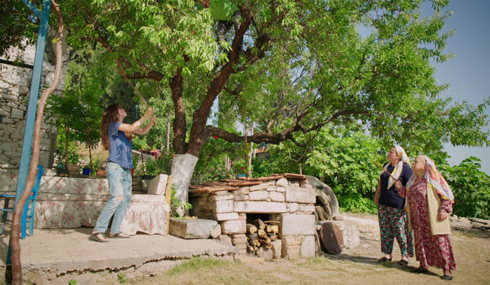 Kalbim Ege'de Kaldı 2.Bölüm'den en komik anlar!