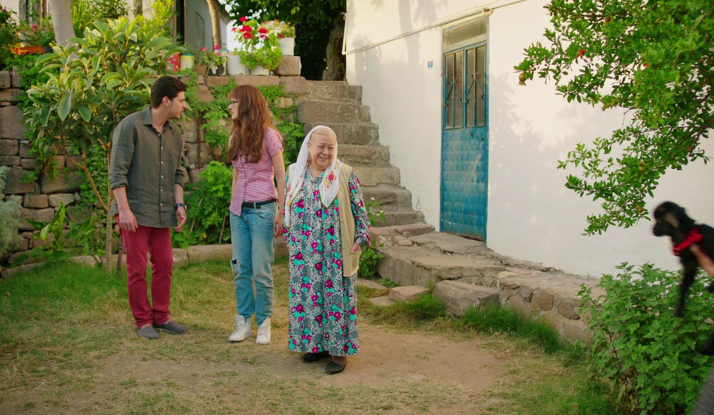 Kalbim Ege'de Kaldı 2.Bölüm'den en komik anlar!