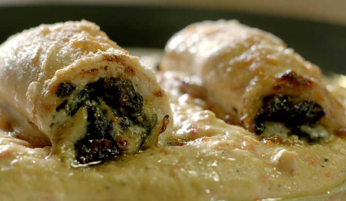 Kremalı Ispanak Dolgulu Tavuk Göğsü